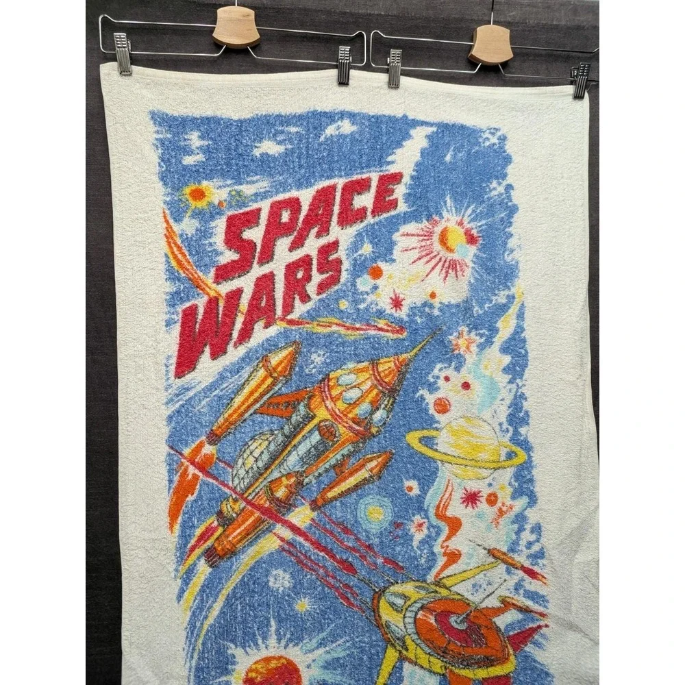 Vintage SPACE WARS Beach Towel Cannon 70's Space Battle Planets 28